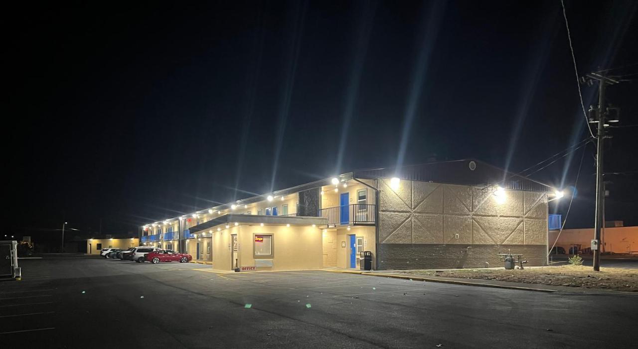 Super 8 By Wyndham Paducah I-24 Exit 4 Hotel Buitenkant foto