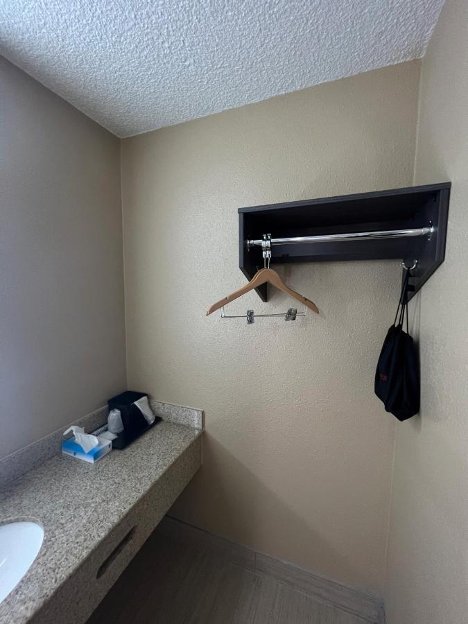 Super 8 By Wyndham Paducah I-24 Exit 4 Hotel Buitenkant foto