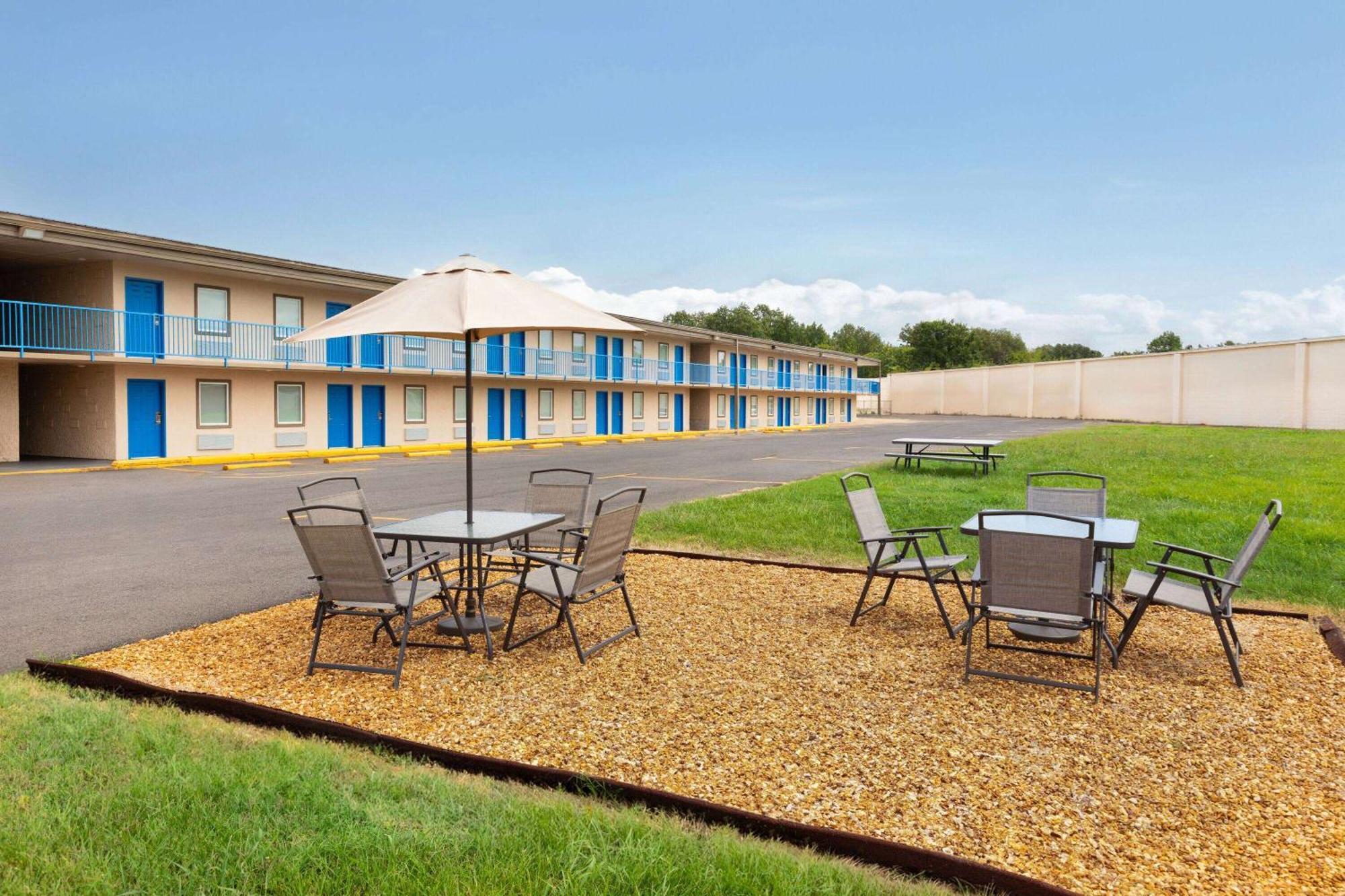 Super 8 By Wyndham Paducah I-24 Exit 4 Hotel Buitenkant foto